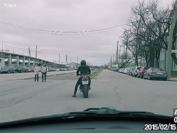 موتورسوار خوش‌اقبال در روسیه!
